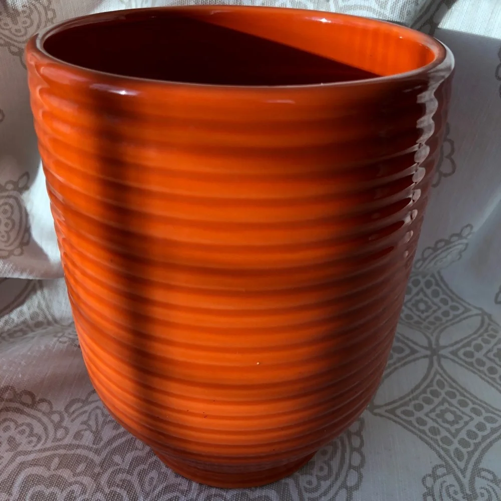 Pier 1 imports~ Ribbed Orange Glaze Dolomite Ceramic Planter 7”x5.5”